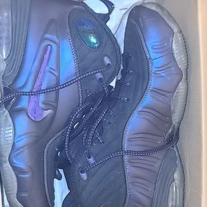 Nike 1/2 cent eggplant size 8.5